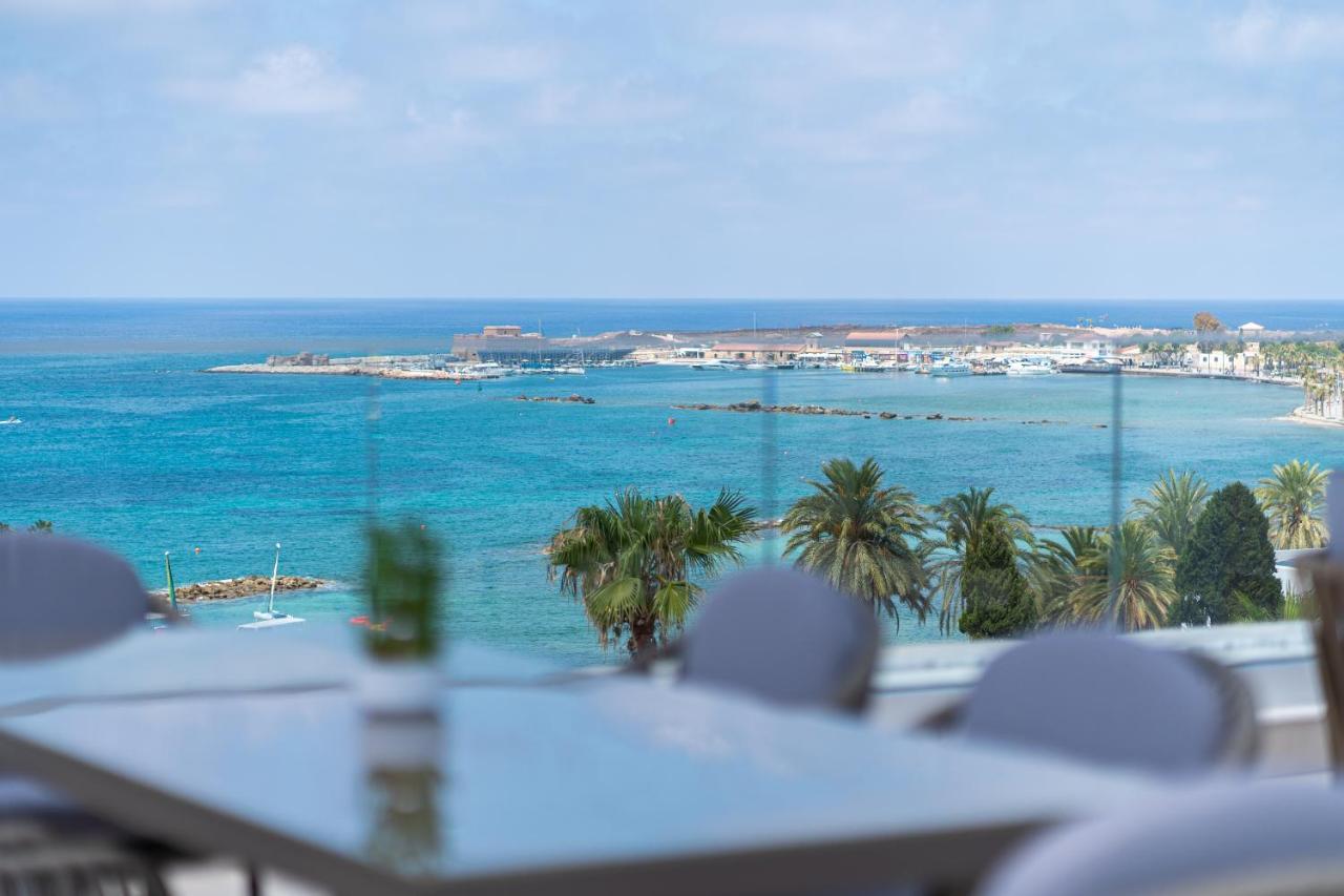 Waterside Sea View Apartments 파포스 외부 사진