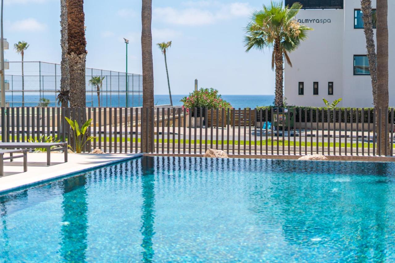 Waterside Sea View Apartments 파포스 외부 사진